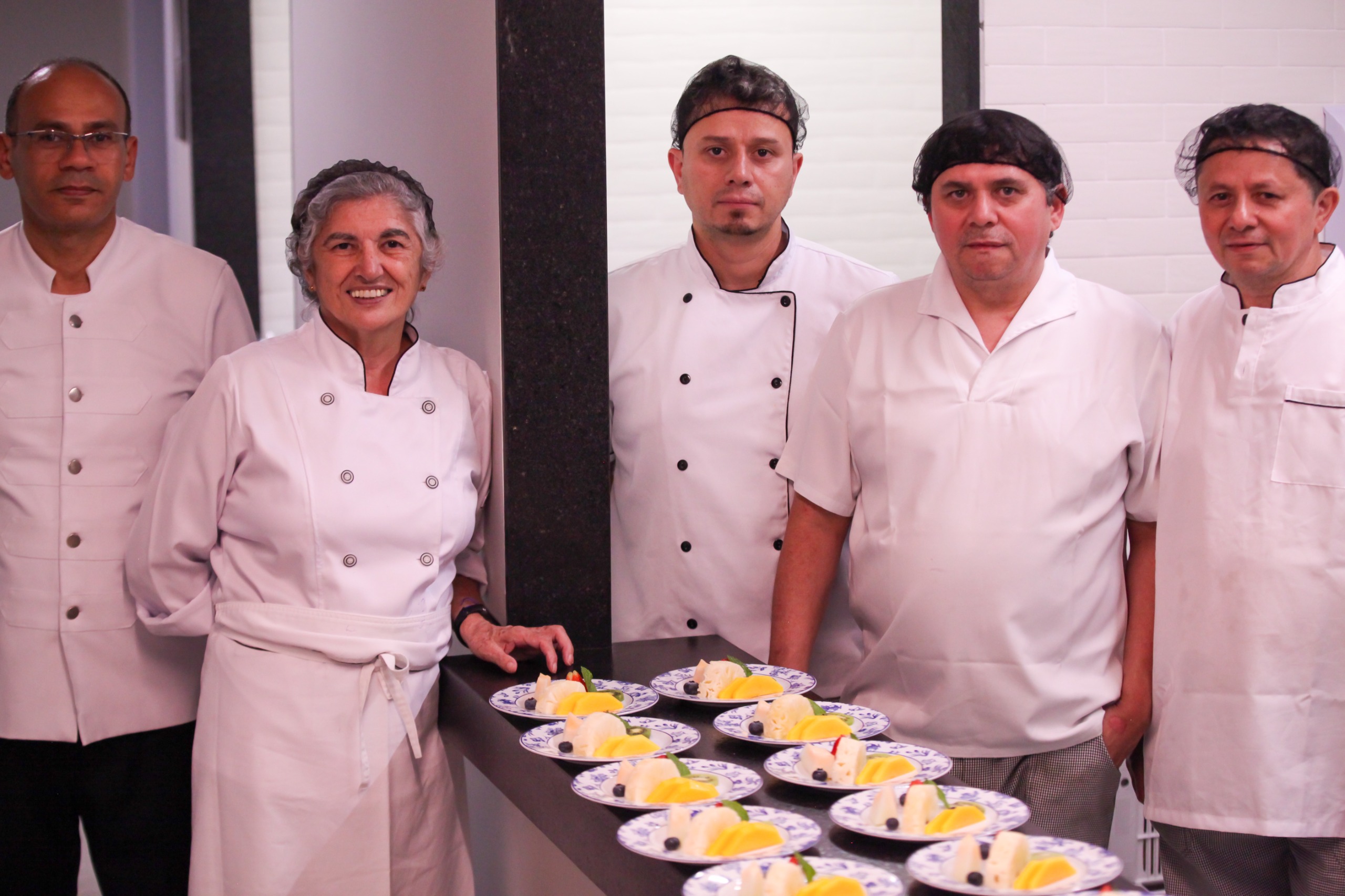 Equipe Buffet Nossa Casa